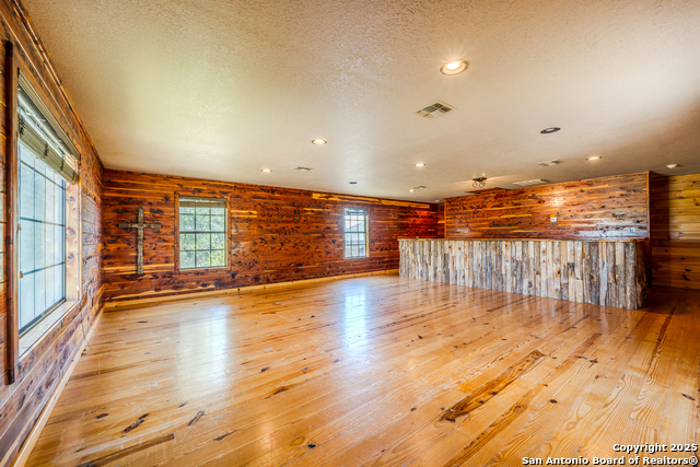 Listing photo id 26 for 13831 Tx Highway 127