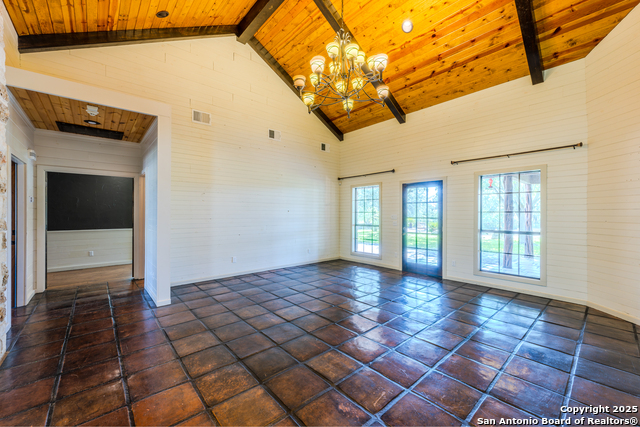 Listing photo id 6 for 13831 Tx Highway 127