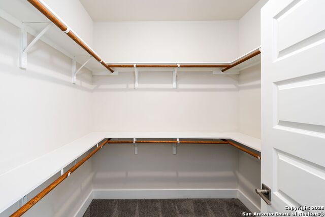 Listing photo id 15 for 419 Ira Avenue  1102