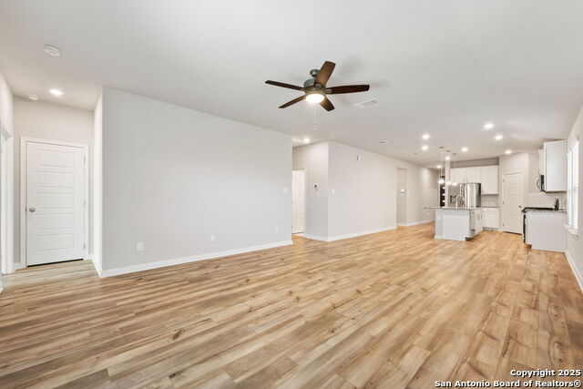 Image 13 of 28 For 25819 Posey Dr