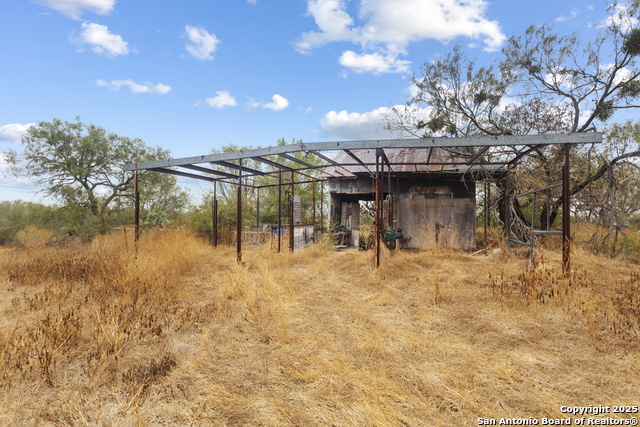 Listing photo id 14 for 3628 Loop 1604 S