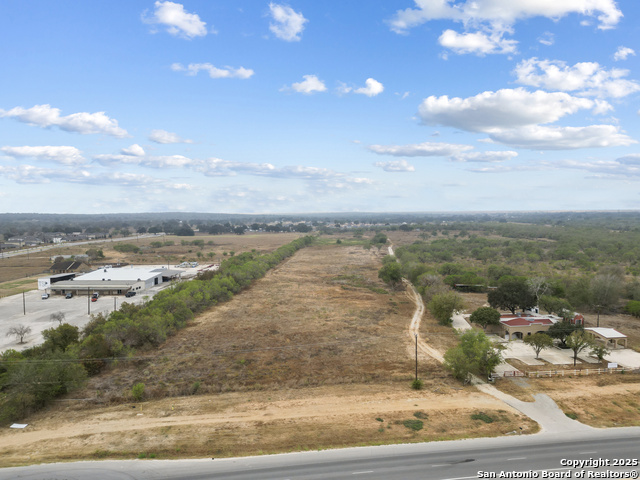 Listing photo id 4 for 3628 Loop 1604 S