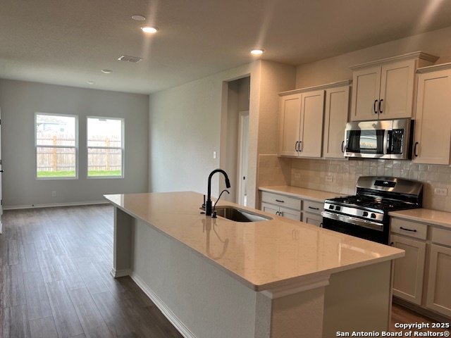 Image 7 of 19 For 105 Beveridge