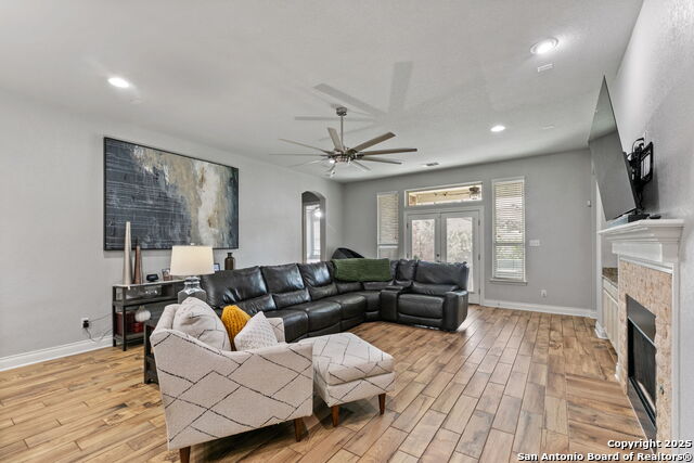 Listing photo id 17 for 1062 Cedar Glen