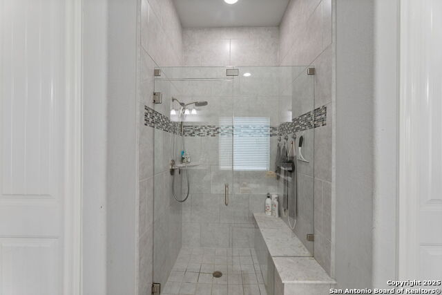 Listing photo id 24 for 1062 Cedar Glen