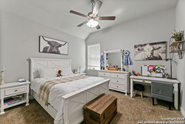 Listing photo id 26 for 1062 Cedar Glen