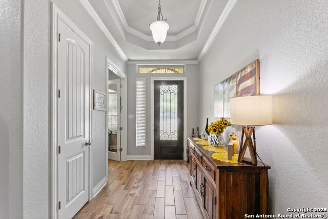 Listing photo id 2 for 1062 Cedar Glen