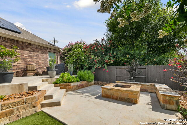 Listing photo id 42 for 1062 Cedar Glen