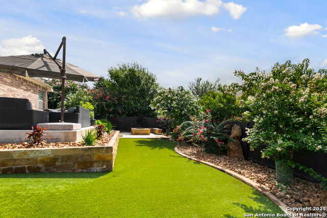 Listing photo id 45 for 1062 Cedar Glen