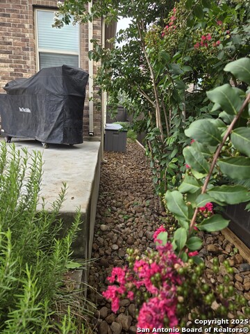 Listing photo id 53 for 1062 Cedar Glen