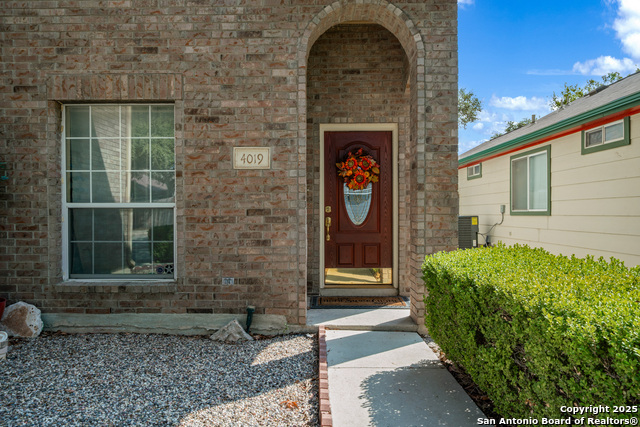 Image 4 of 31 For 4019 Albright