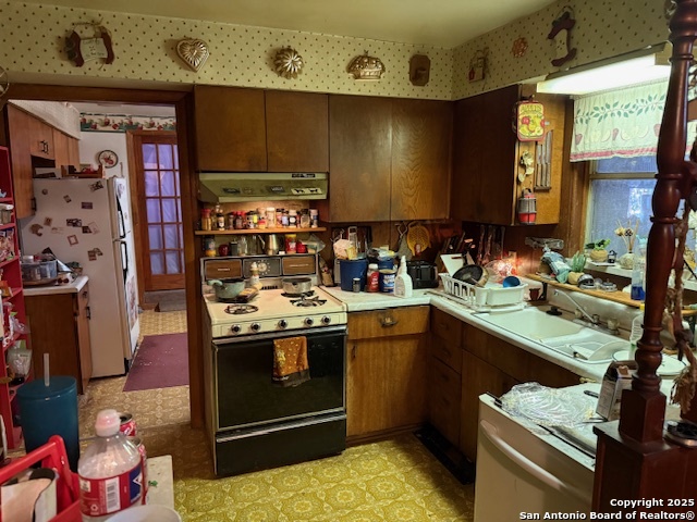 Image 3 of 5 For 219 Avenue D