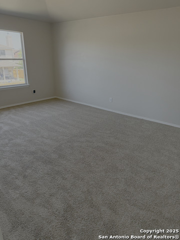 Image 11 of 20 For 443 Abigail