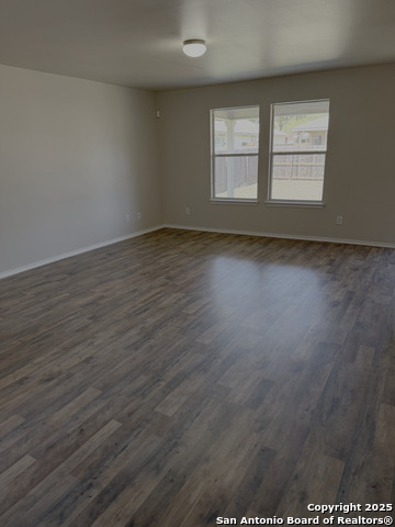 Image 5 of 20 For 443 Abigail