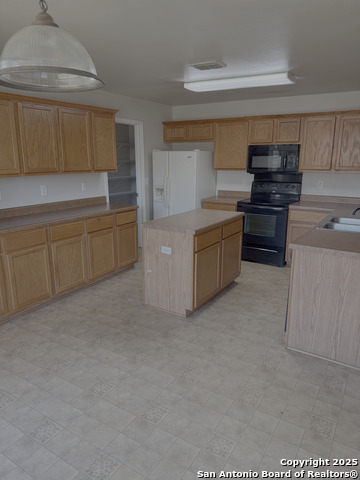 Image 6 of 20 For 443 Abigail