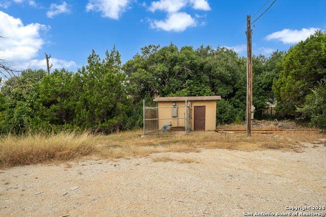 Listing photo id 43 for 930 School St N