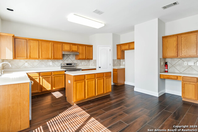 Image 12 of 34 For 225 Corsica