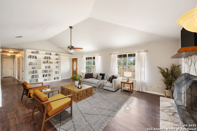 Listing photo id 12 for 250 County Road 474