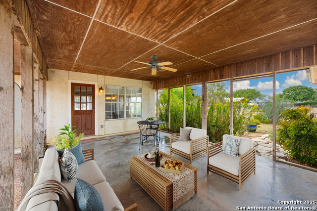 Listing photo id 18 for 250 County Road 474