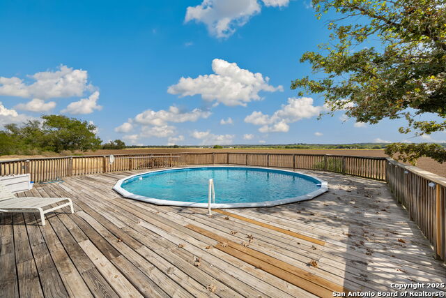 Listing photo id 21 for 250 County Road 474