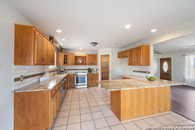 Listing photo id 3 for 250 County Road 474