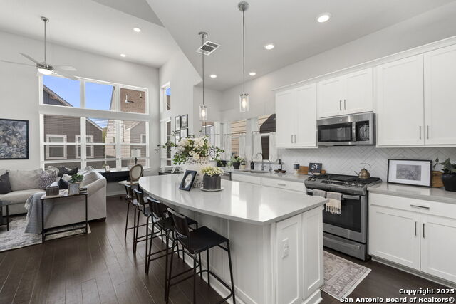 Image 13 of 41 For 5843 Whitby Unit 44