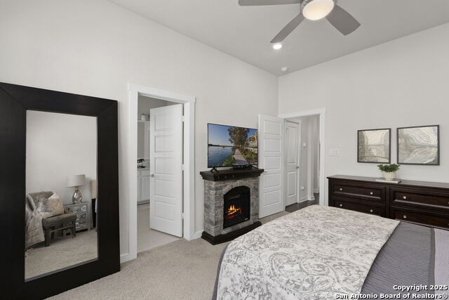 Image 18 of 41 For 5843 Whitby Unit 44