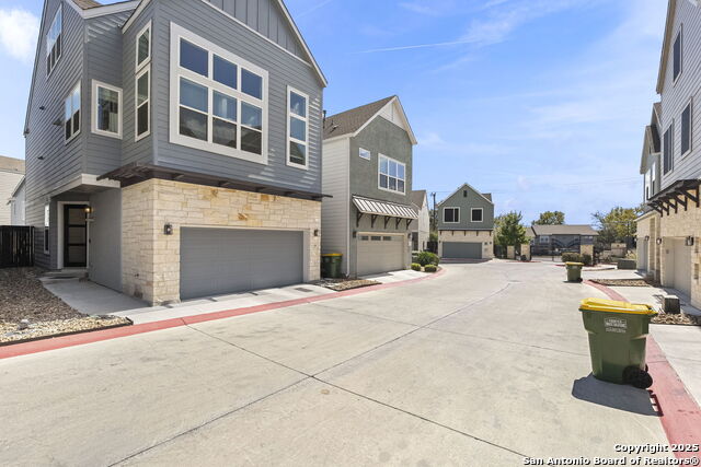 Image 3 of 41 For 5843 Whitby Unit 44