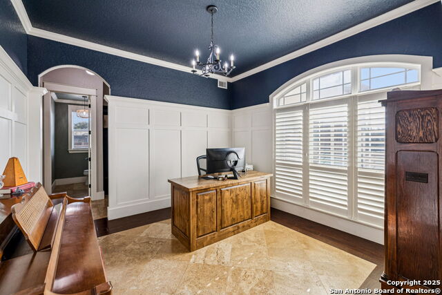 Listing photo id 11 for 2259 Deer Run