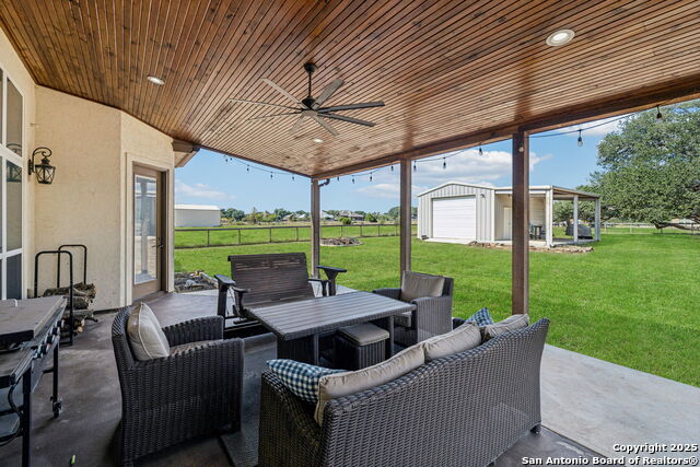 Listing photo id 13 for 2259 Deer Run