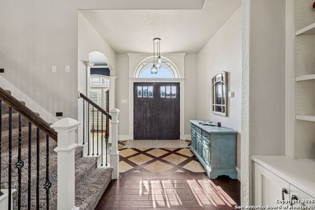 Listing photo id 5 for 2259 Deer Run