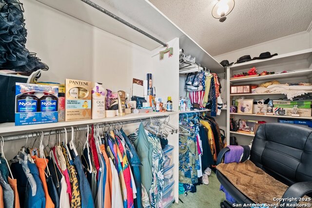 Listing photo id 22 for 699 Floral Avenue