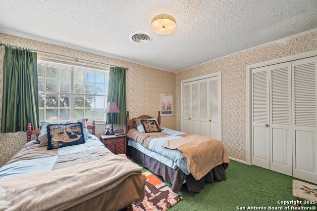 Listing photo id 23 for 699 Floral Avenue