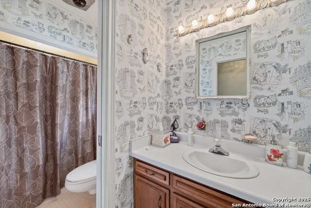 Listing photo id 24 for 699 Floral Avenue