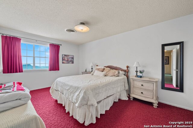 Listing photo id 25 for 699 Floral Avenue