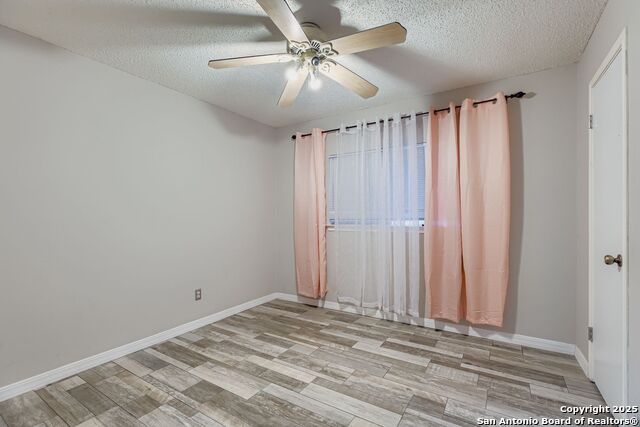 Image 18 of 24 For 8614 Cross Spring