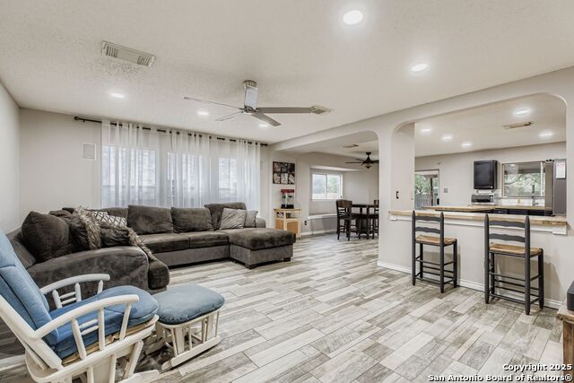 Image 2 of 24 For 8614 Cross Spring