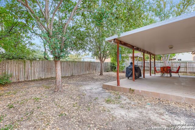 Image 22 of 24 For 8614 Cross Spring