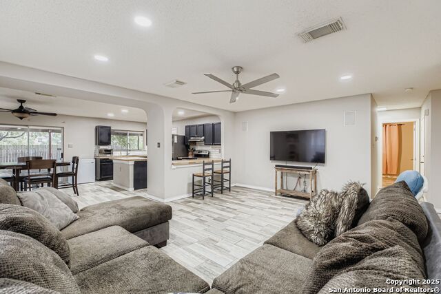 Image 5 of 24 For 8614 Cross Spring