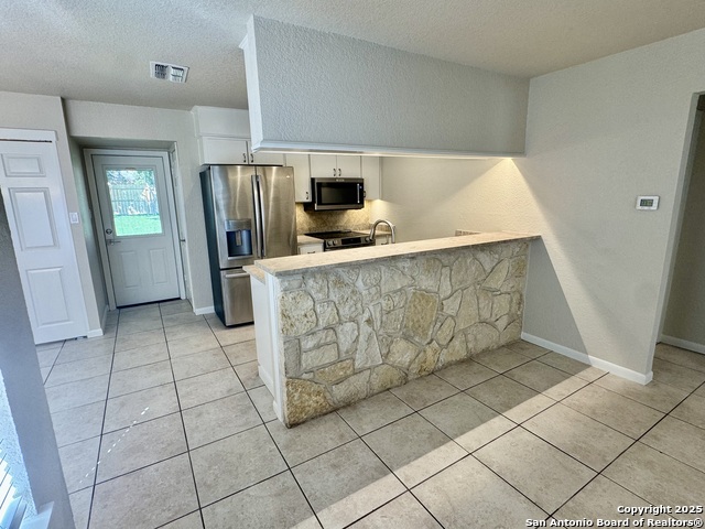 Image 5 of 30 For 740 Rosewood