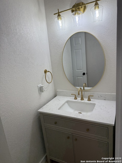 Image 18 of 31 For 4506 Amistad