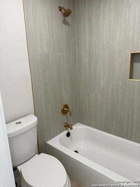 Image 19 of 31 For 4506 Amistad