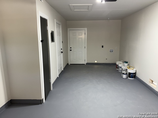 Image 22 of 31 For 4506 Amistad