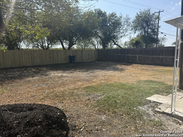 Image 25 of 31 For 4506 Amistad