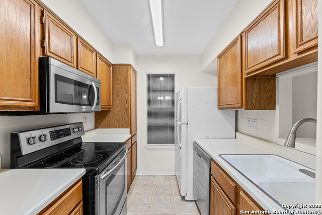 Image 10 of 27 For 4212 Medical Dr  413