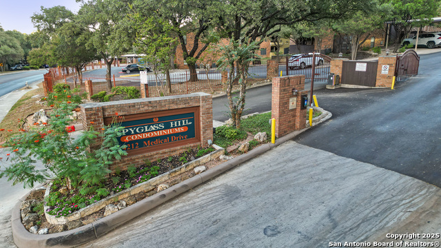 Image 26 of 27 For 4212 Medical Dr  413