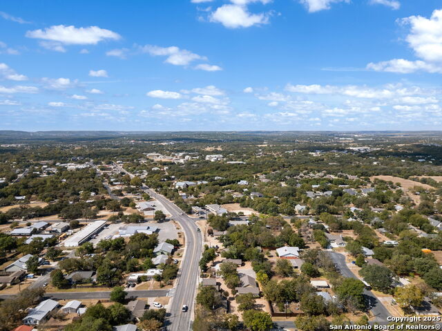 Listing photo id 35 for 920 Blanco E