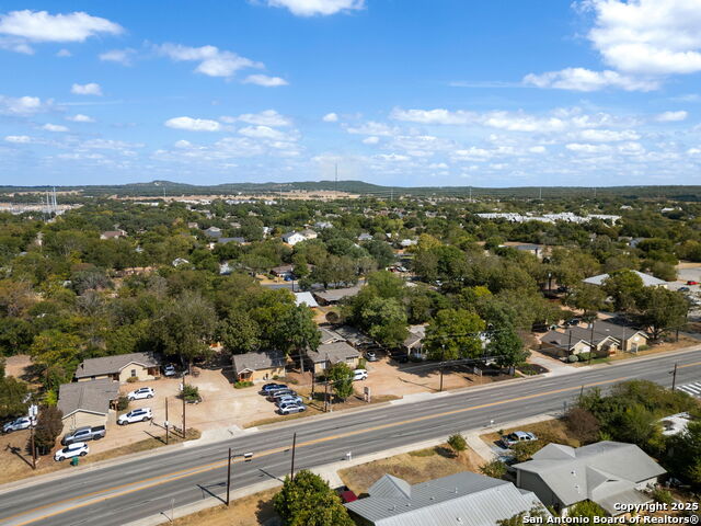 Listing photo id 37 for 920 Blanco E