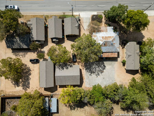 Listing photo id 42 for 920 Blanco E