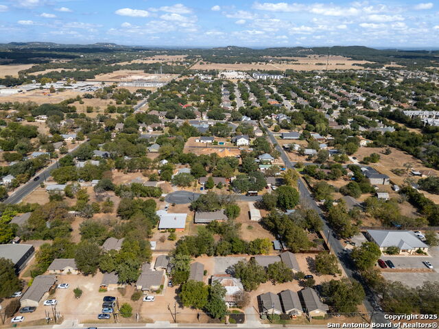 Listing photo id 45 for 920 Blanco E